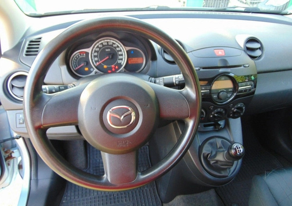 Mazda 2 cena 19900 przebieg: 69000, rok produkcji 2011 z Lubsko małe 137